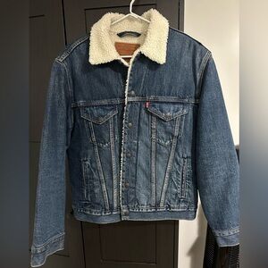 NWOT LEVIS PREMIUM ORIGINAL SHERPA LINED DENIM JACKET DARK WASH MEN SMALL S